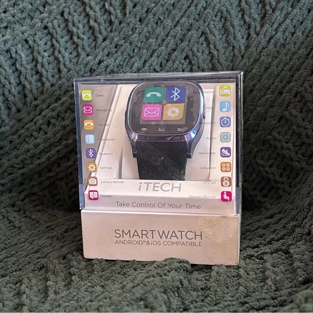iTech Smart Watch NIB w Charging Cord & Manual